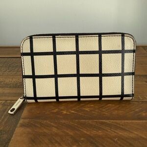 Fossil Black and Cream Checkered Wallet